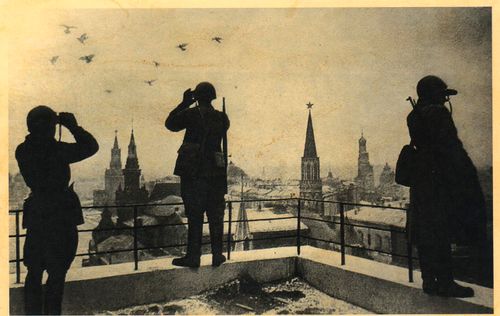 The USSR soldiers are looking for a spy-pigeons The USSR soldiers are looking for a spy-pigeons